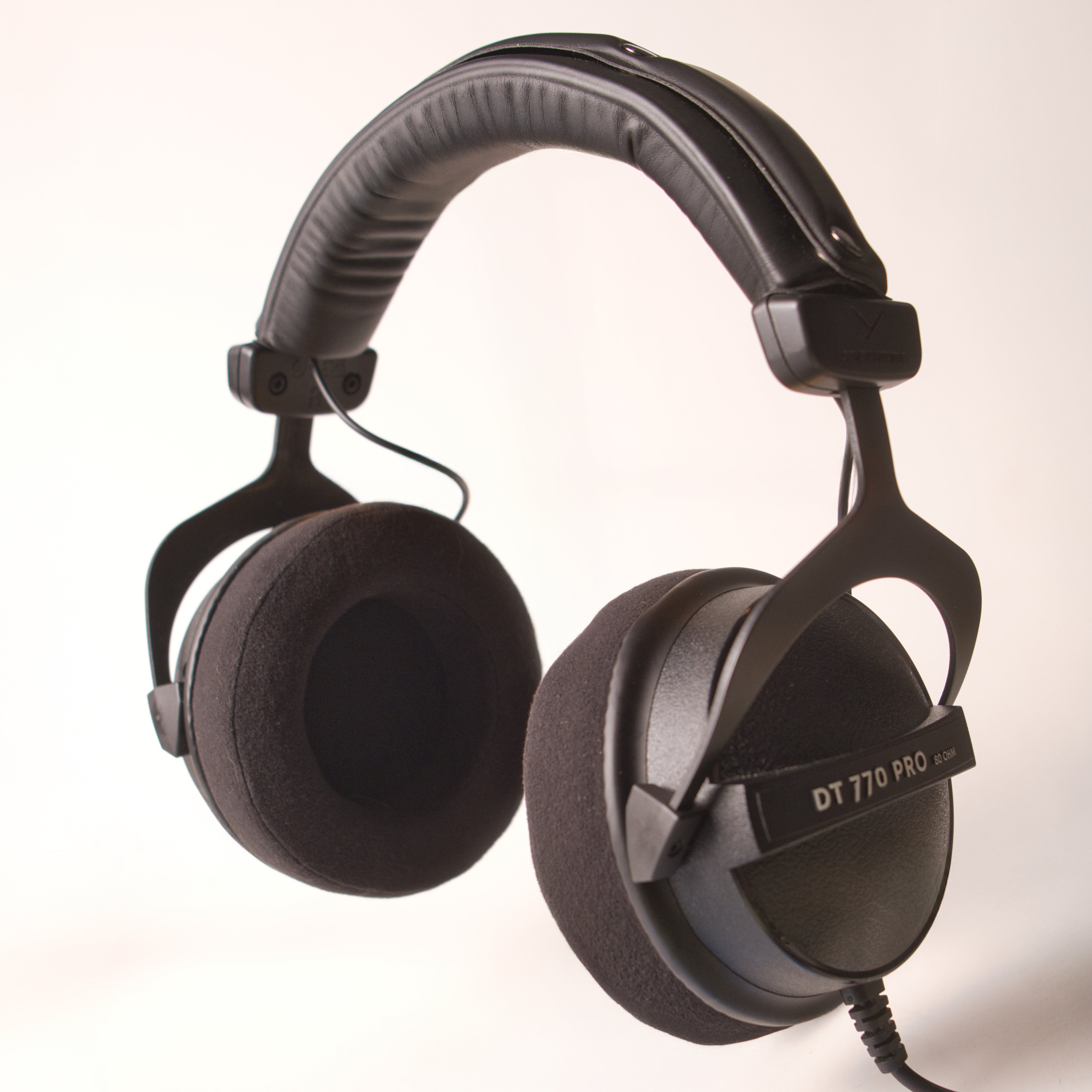 Universal Fit 100mm Replacement Earpads (Fits Beyerdynamic, AKG & More)