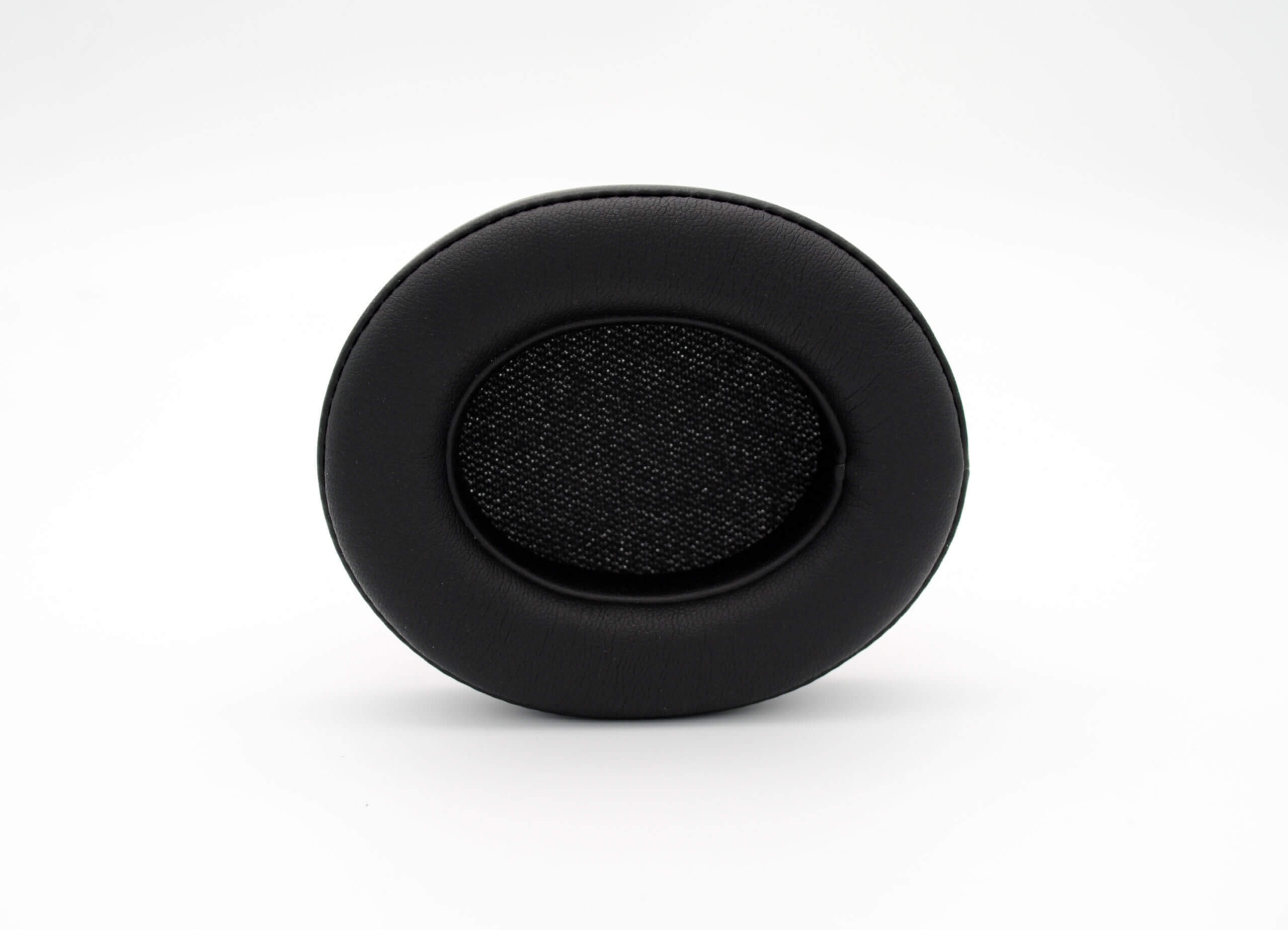 BeatsStudio3-06-scaled-1