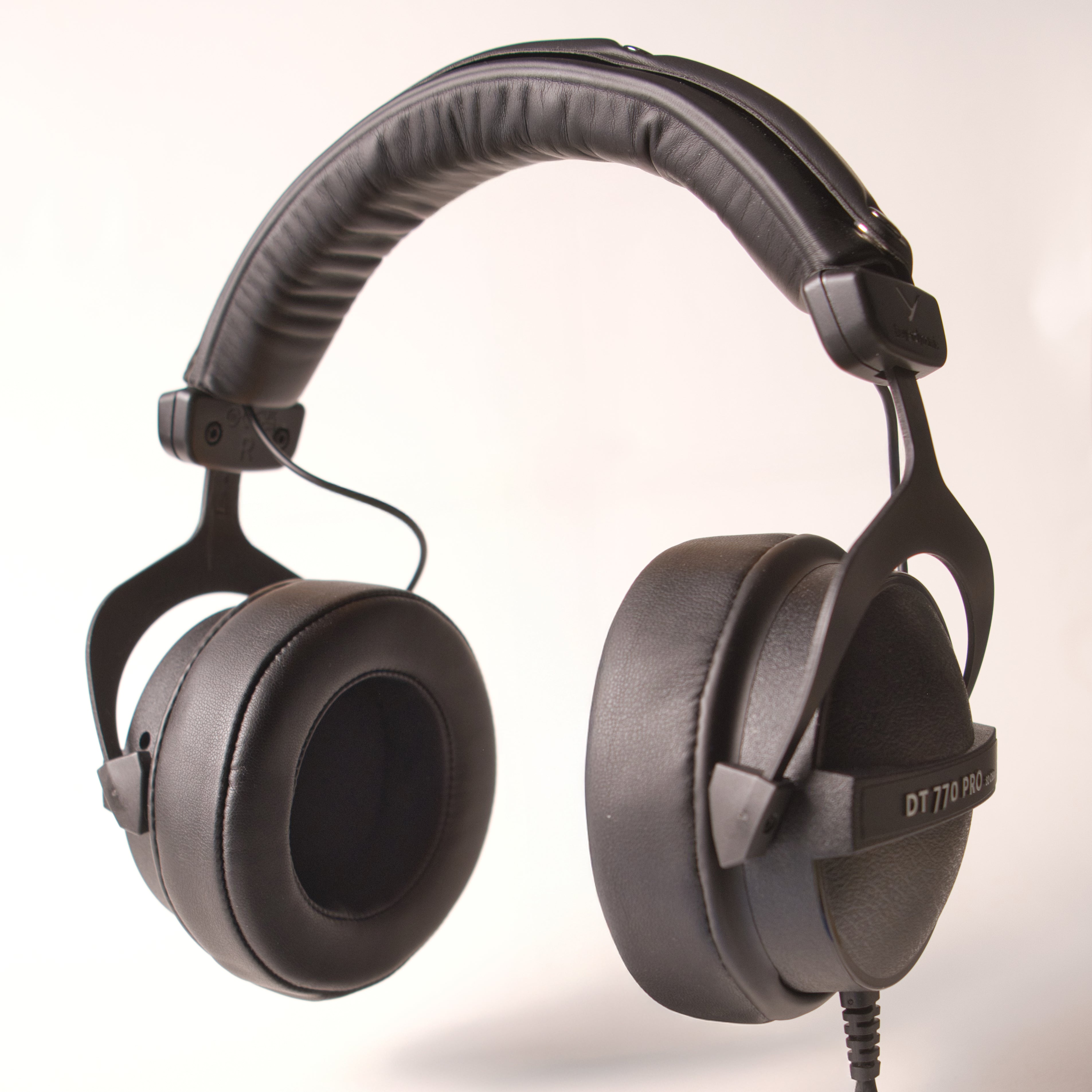 Universal Fit 100mm Replacement Earpads (Fits Beyerdynamic, AKG & More)