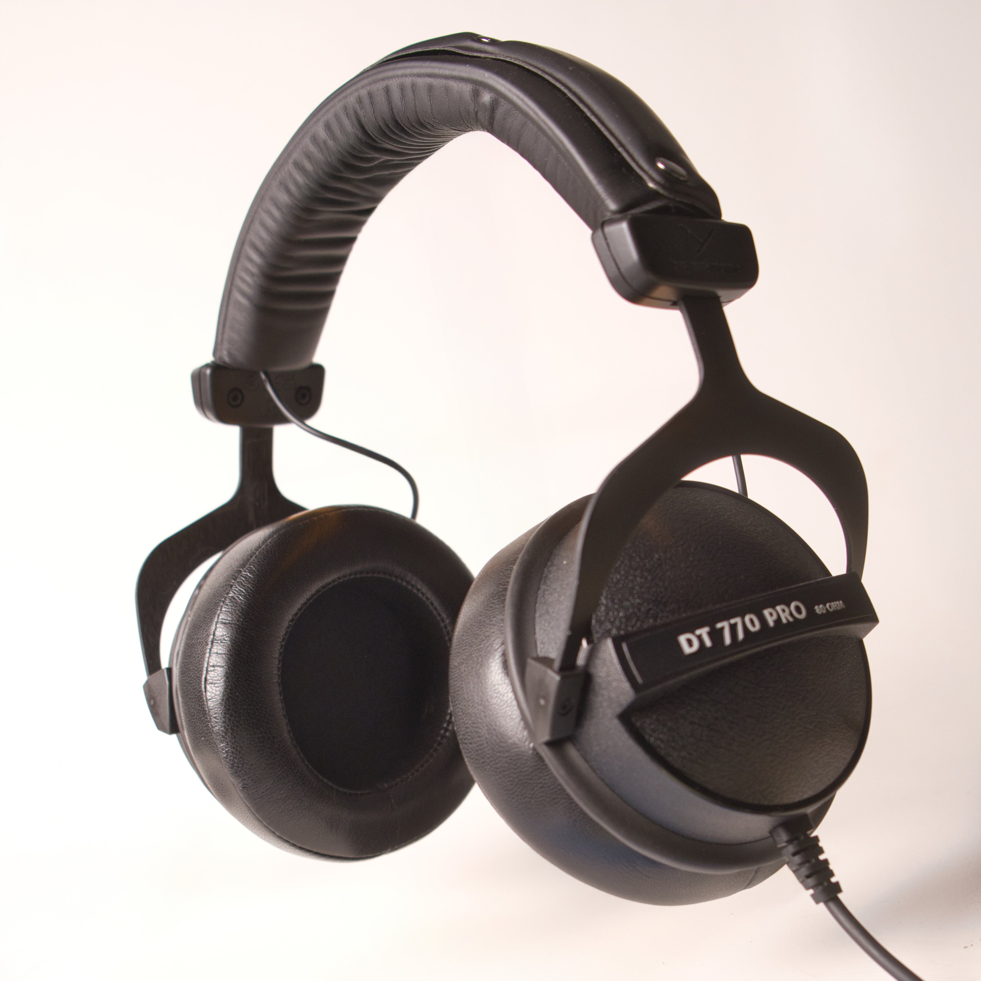 Universal Fit 100mm Replacement Earpads (Fits Beyerdynamic, AKG & More)