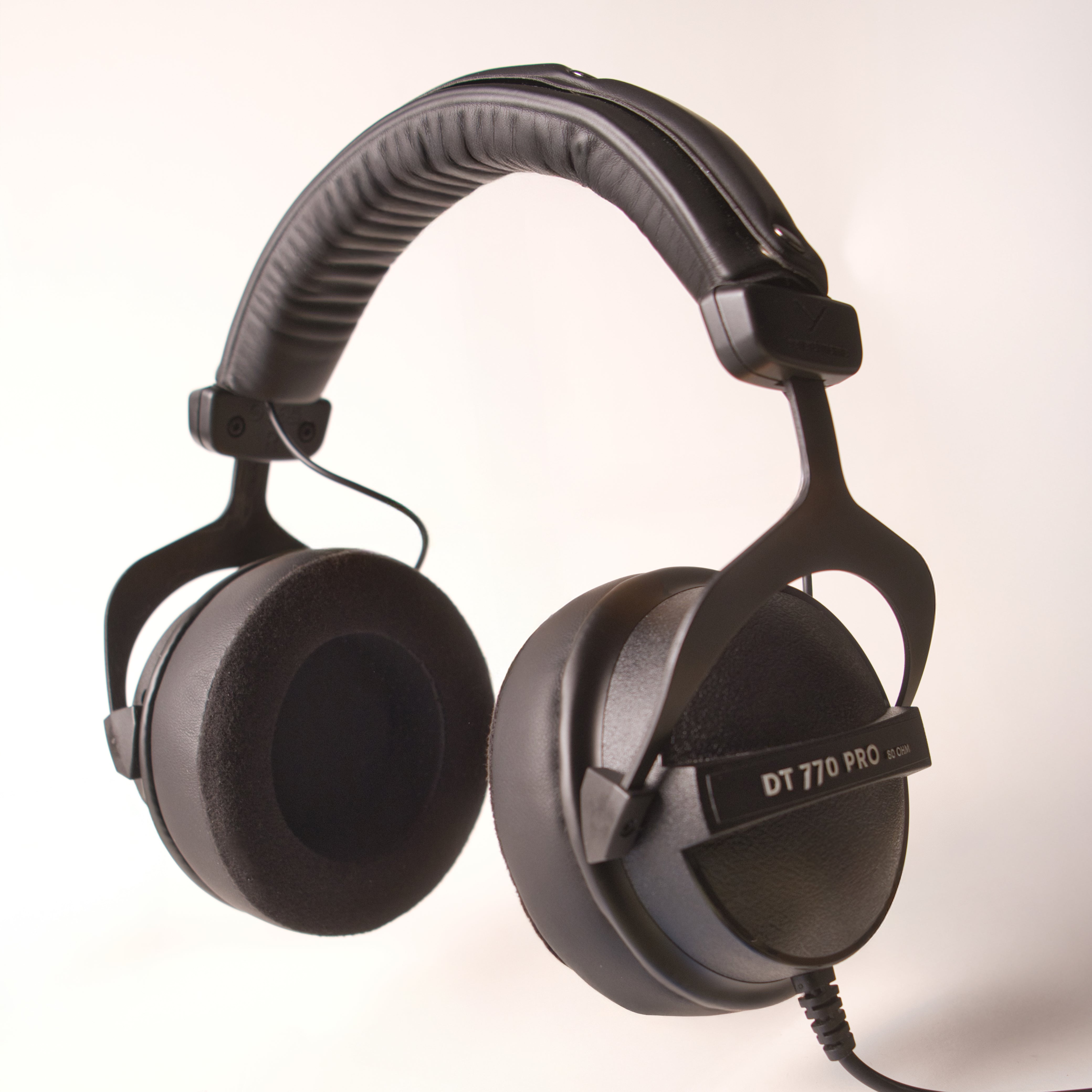 Universal Fit 100mm Replacement Earpads (Fits Beyerdynamic, AKG & More)