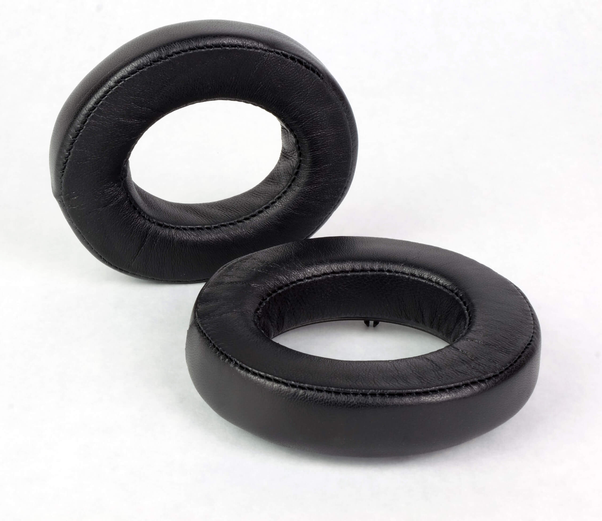 Focal Replacement Earpads | Dekoni Sheepskin & Velour – Dekoni Audio